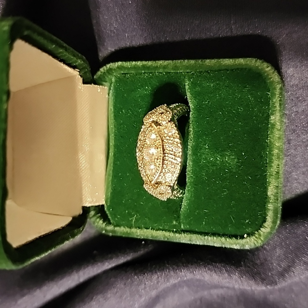 925 Sterling silver And white sapphire ring